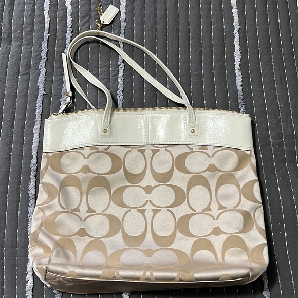 White Coach Tote Bag- light used. - Picture 8 of 9